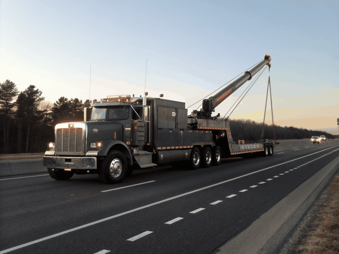 Heavy-duty commercial wrecker and rotator recovery vehicle